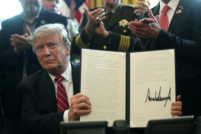 Trump tandatangani RUU stimulus