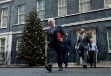 Lonjakan Saham Masih Berlanjut, Sterling Hadapi Ujian Brexit poundsterling hadapi ujian brexit