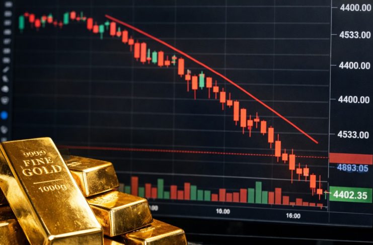 Emas Diprediksi Mengalami Penurunan Mingguan